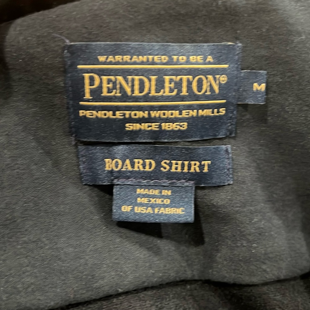 Pendleton men’s long sleeve shirt.